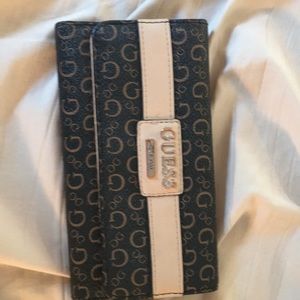 Guess wallet - brown monogrammed
